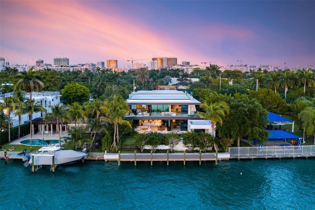 9640 W Broadview Dr, Bay Harbor Islands, FL 33154 Photo