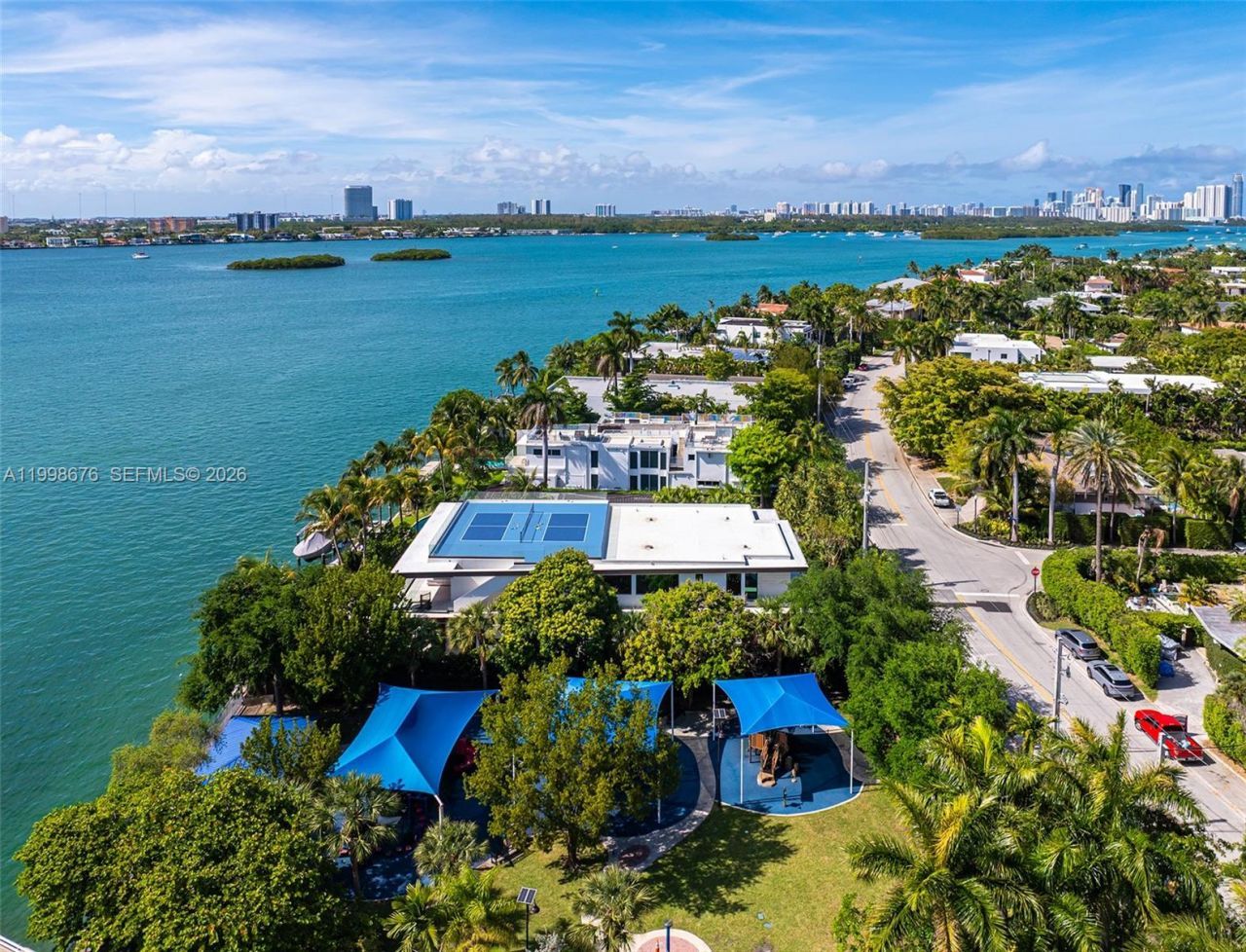 9640 W Broadview Dr, Bay Harbor Islands, FL 33154 Photo