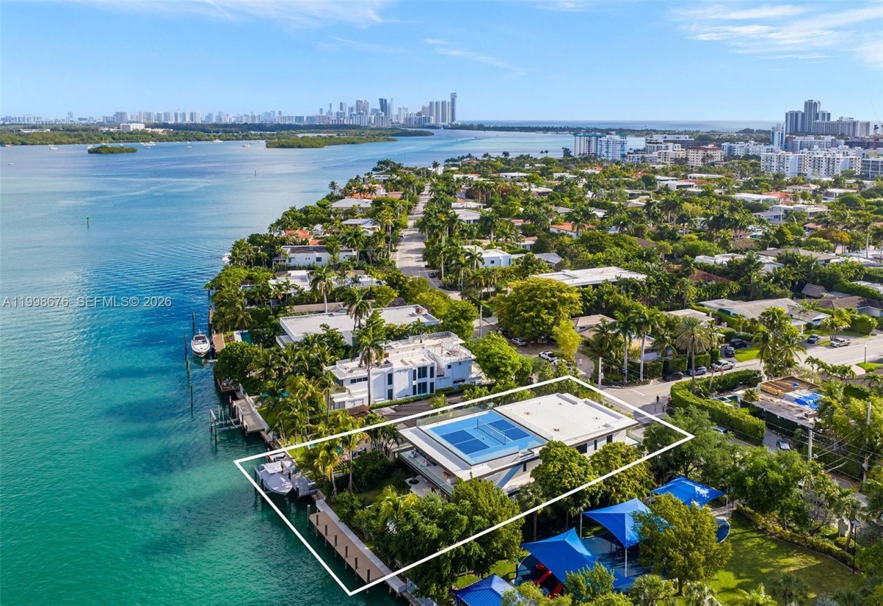 9640 W Broadview Dr, Bay Harbor Islands, FL 33154 Photo