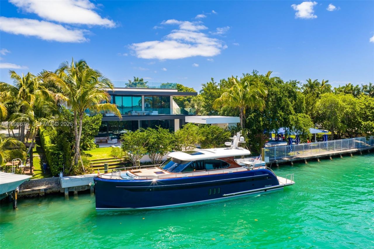 9640 W Broadview Dr, Bay Harbor Islands, FL 33154 Photo