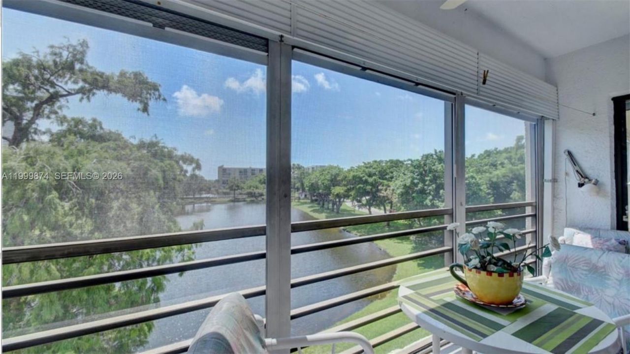 2311 S Cypress Bend Dr, Unit 419A, Pompano Beach, FL 33069 Photo