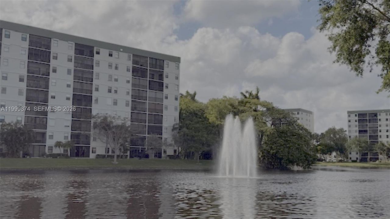 2311 S Cypress Bend Dr, Unit 419A, Pompano Beach, FL 33069 Photo