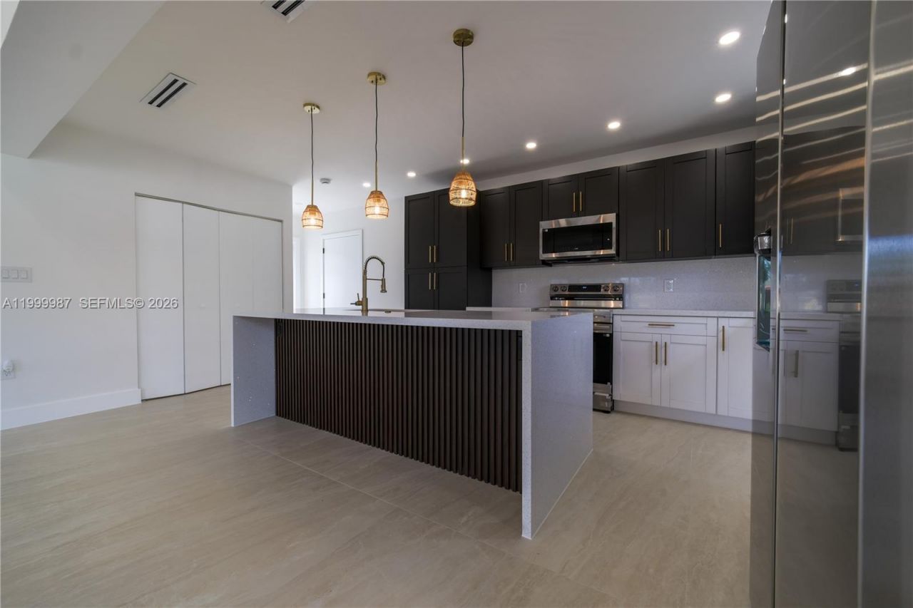 8220 SW 29th St, Miami, FL 33155 Photo