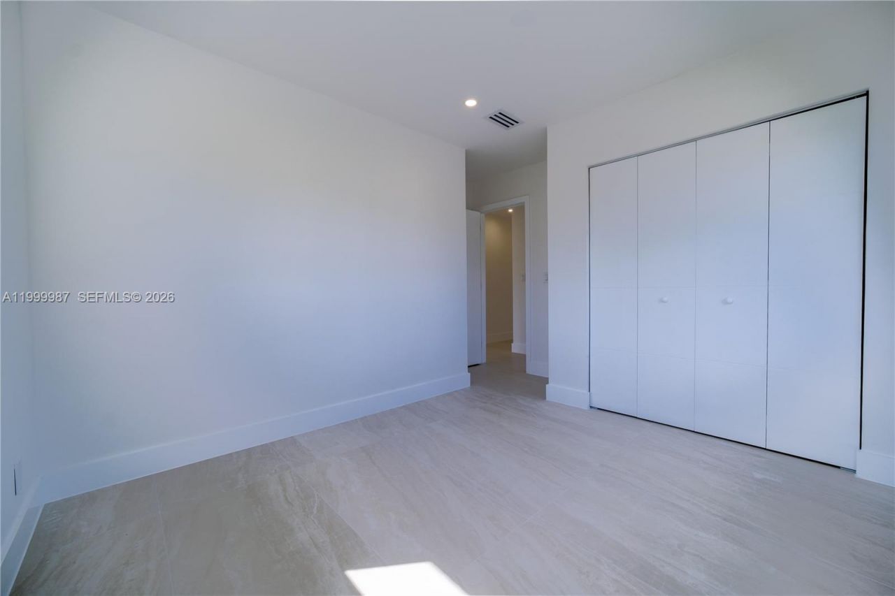 8220 SW 29th St, Miami, FL 33155 Photo