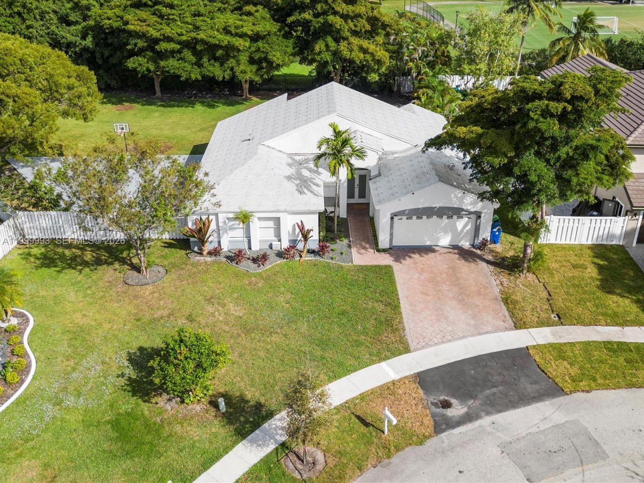 1124 NW 130th Ter, Unit 1124, Sunrise, FL 33323 Photo