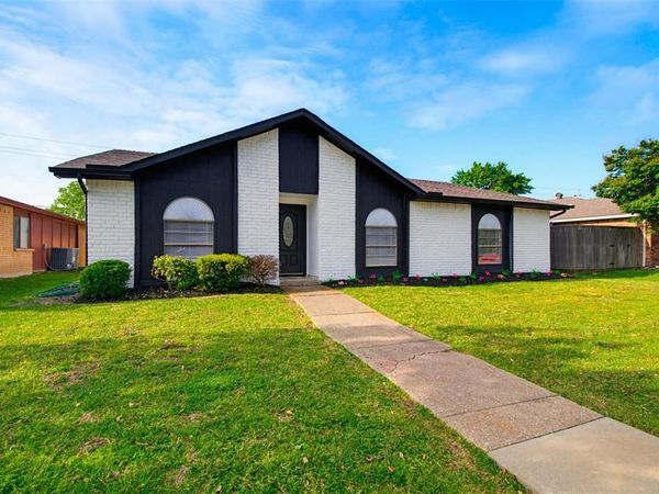 8718 Vernon Drive, Rowlett, TX 75088