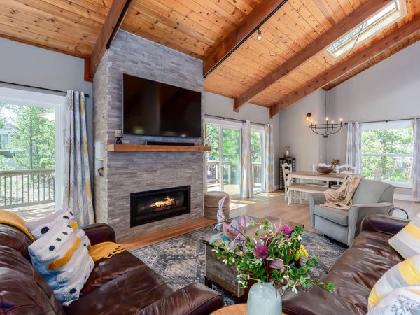 57781 Blue Goose Lane, Unit 4, Sunriver, OR 97707