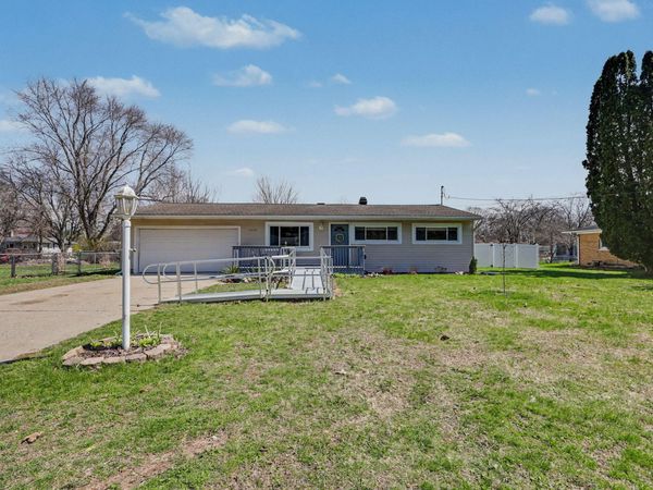 3423 Balmars Avenue, Jackson, MI 49201