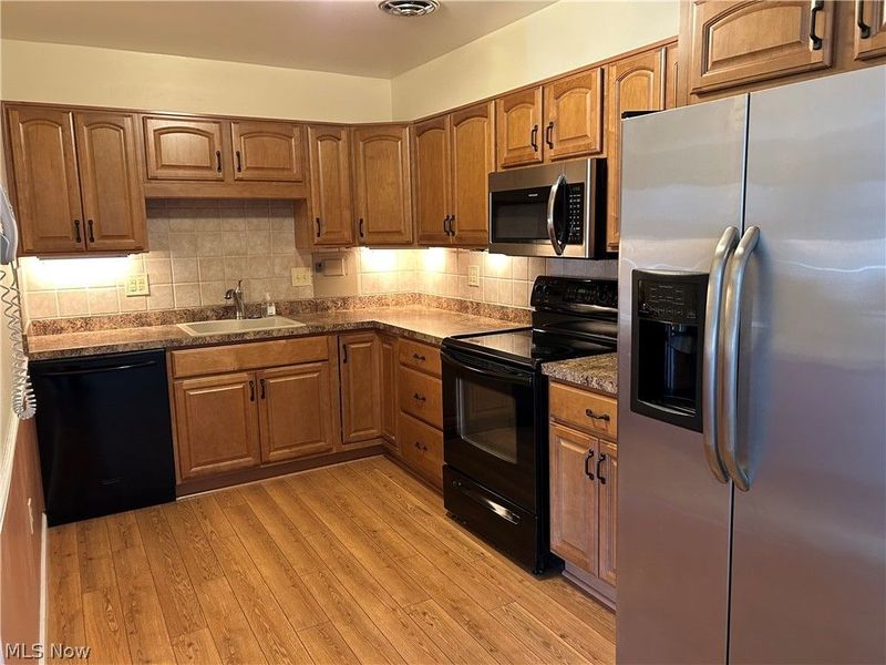 3167 Linden Road, Unit 204, Rocky River, OH 44116 Photo 6