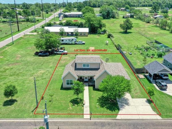 2409 Pecan ST, Bastrop, TX 78602