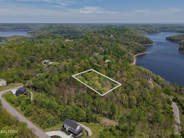 Coventry Way, Smithville, TN 37166