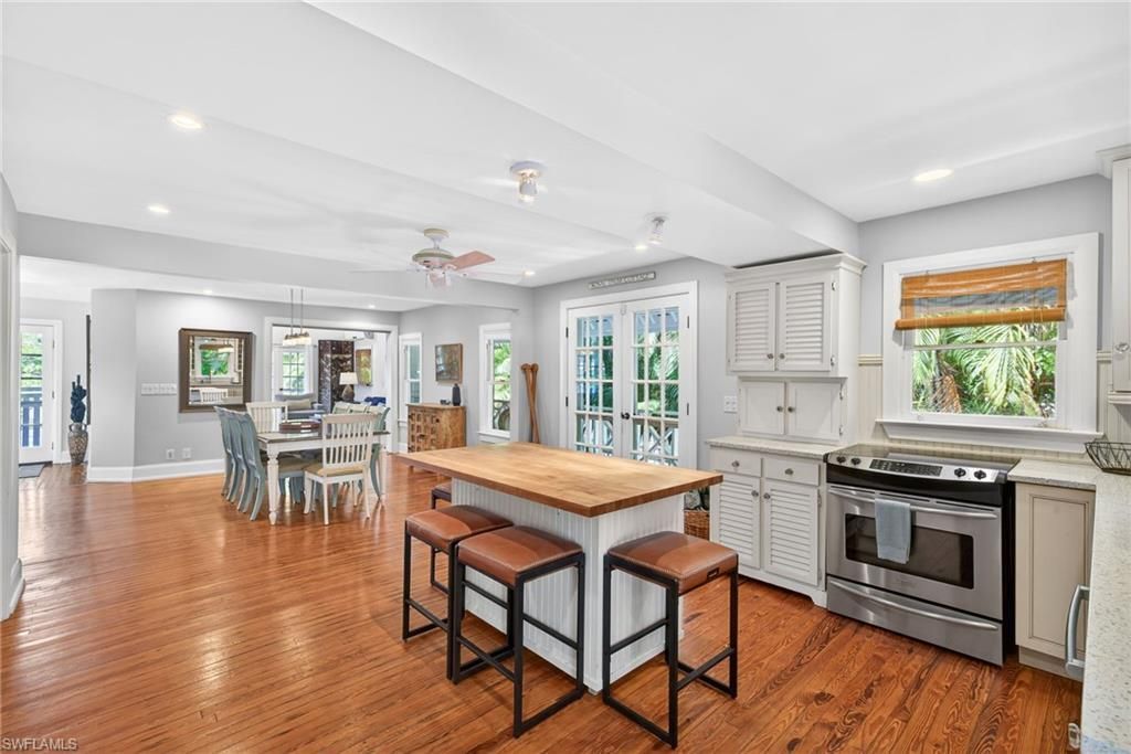 660 8th Ave S, Naples, FL 34102 Photo