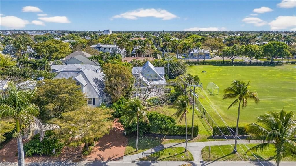 660 8th Ave S, Naples, FL 34102 Photo