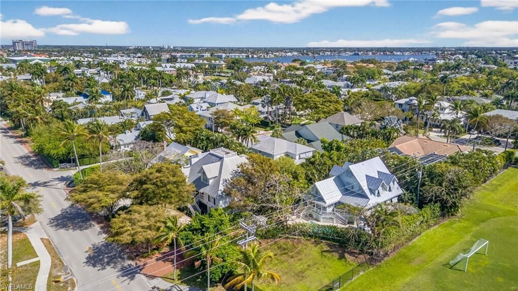 660 8th Ave S, Naples, FL 34102 Photo