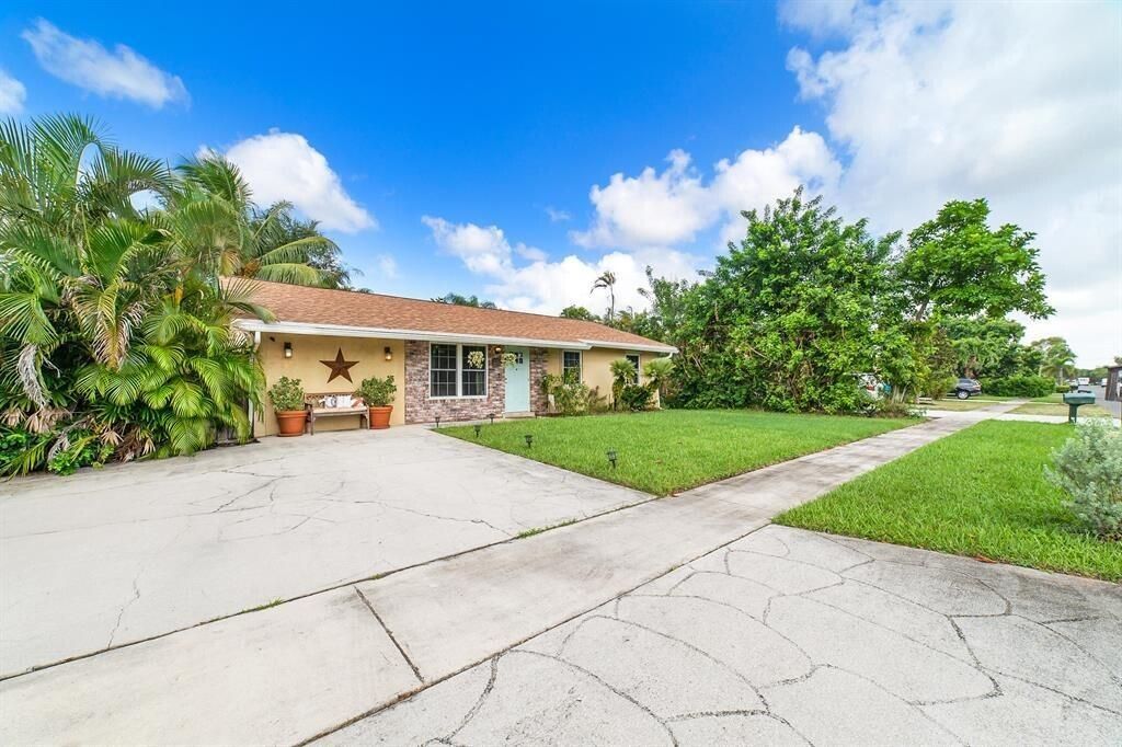 913 NW 8th Street, Boynton Beach, FL 33426 Photo
