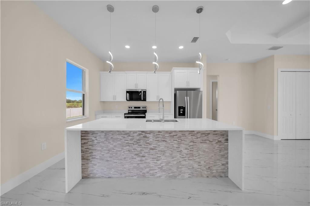 900 Sunniland Blvd, Lehigh Acres, FL 33971 Photo