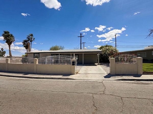 1355 Laguna Avenue, Las Vegas, NV 89169