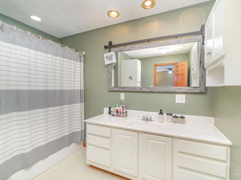 5438 E Swamp Road, Concord Township, OH 45697 Photo 14