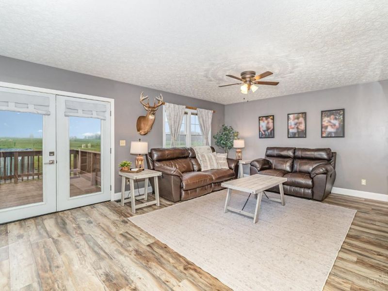 5438 E Swamp Road, Concord Township, OH 45697 Photo 4