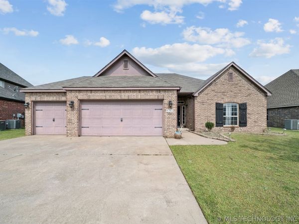 4702 S 186th East Avenue, Tulsa, OK 74134