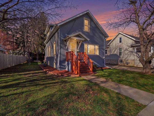 316 E LINCOLN AVENUE, Oshkosh, WI 54901