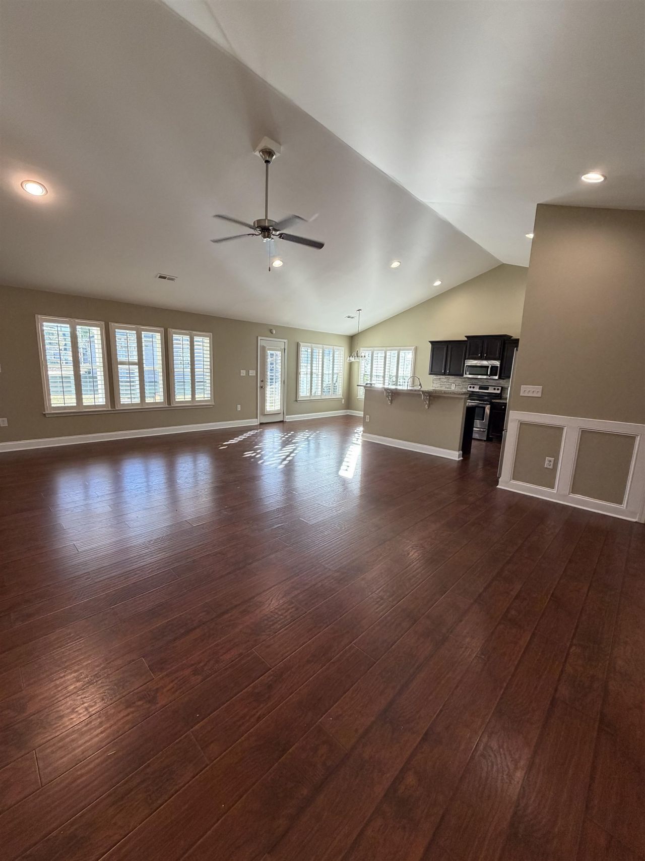 619 Uniola Dr. Photo 6