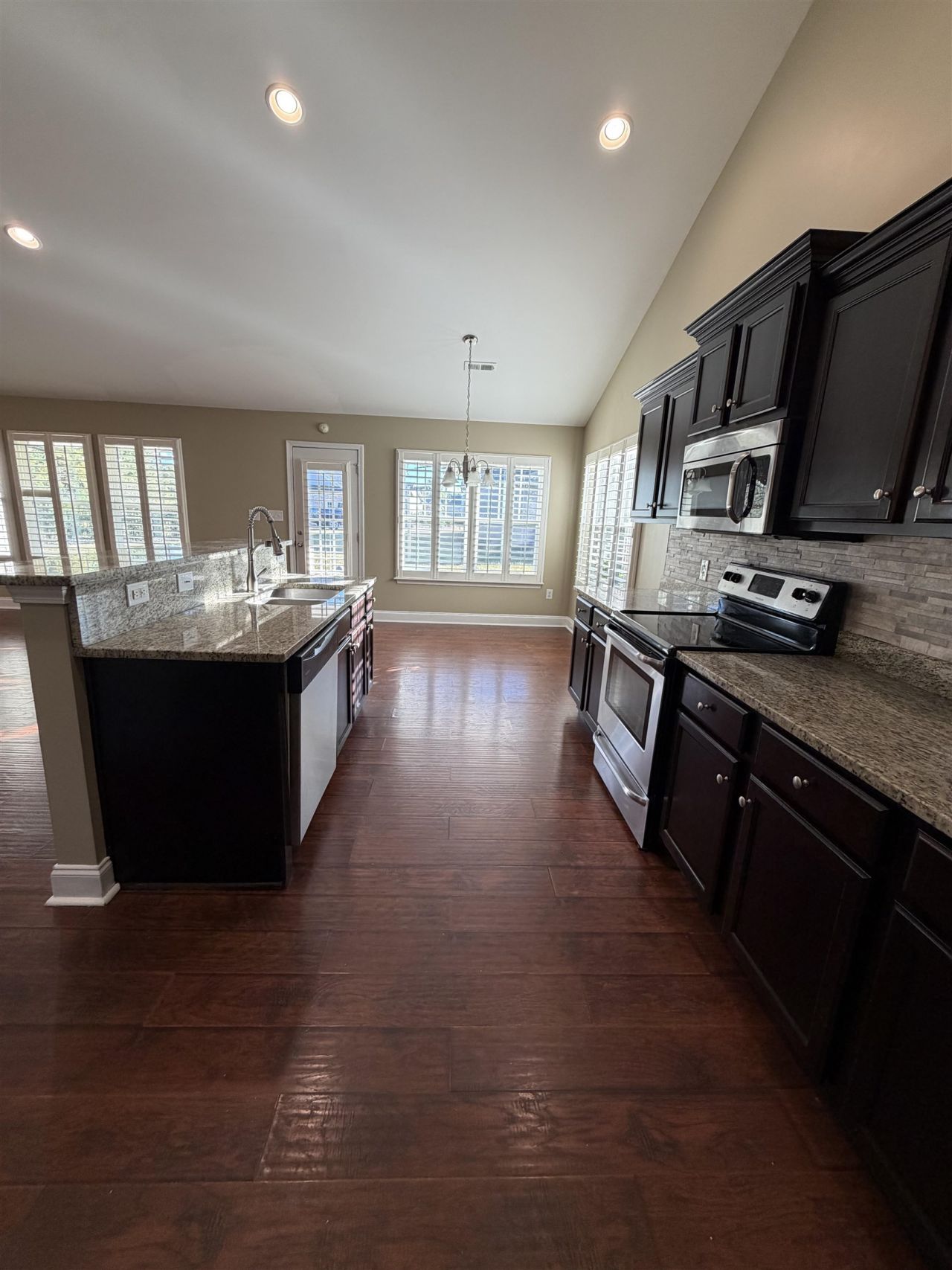 619 Uniola Dr. Photo 8