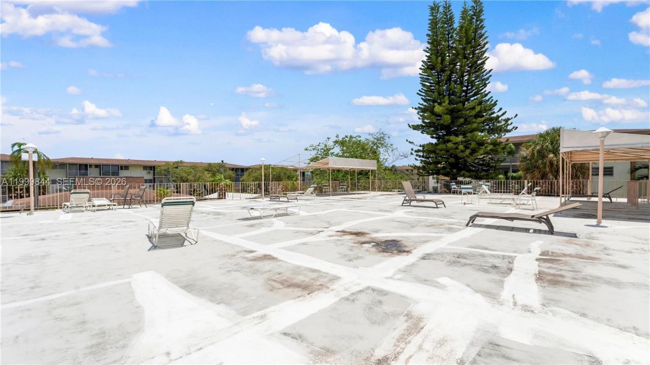 16900 NE 14th Ave, Unit 204, Miami, FL 33162 Photo