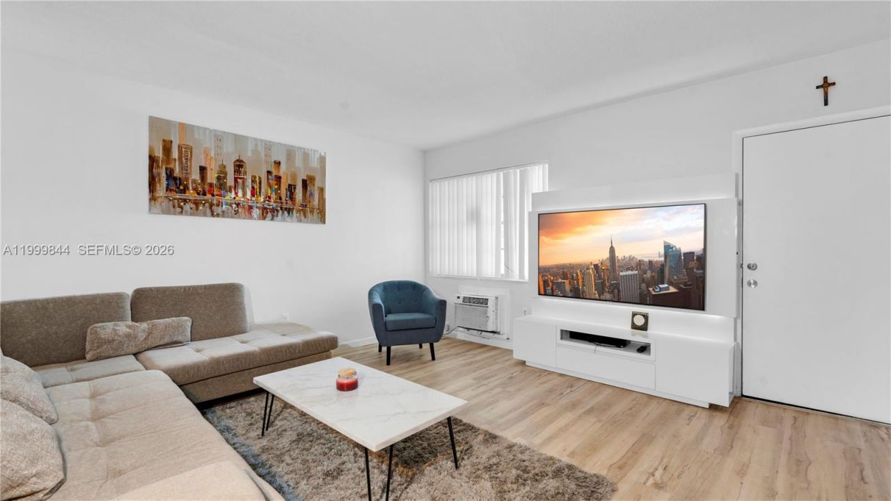 16900 NE 14th Ave, Unit 204, Miami, FL 33162 Photo