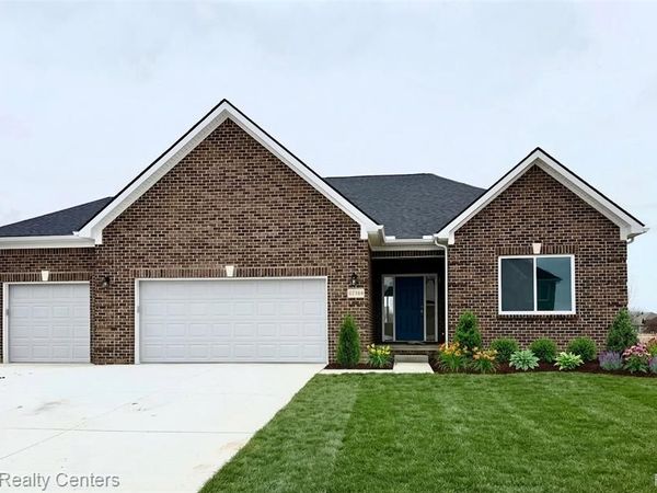 53240 Woodland Meadows, Chesterfield Twp, MI 48047