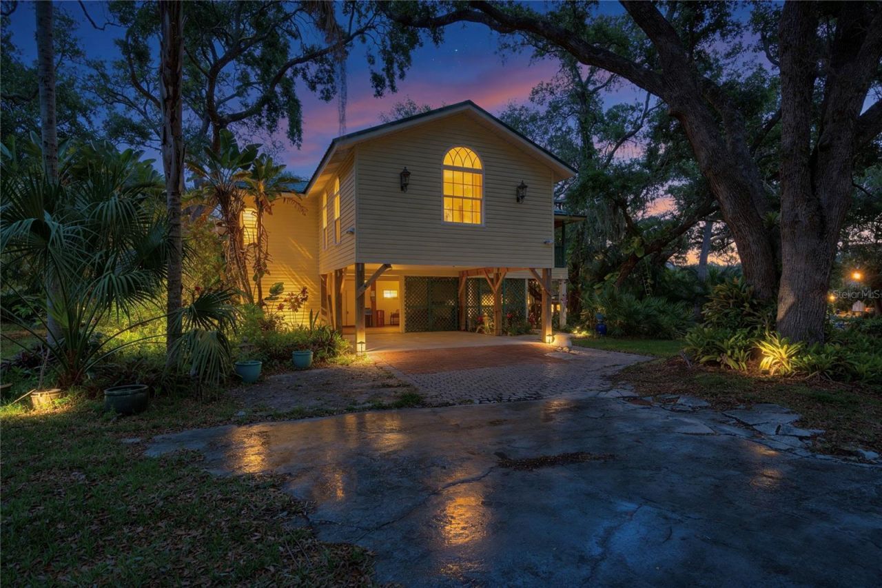 420 Hanby Street, Crystal Beach, FL 34681 Photo