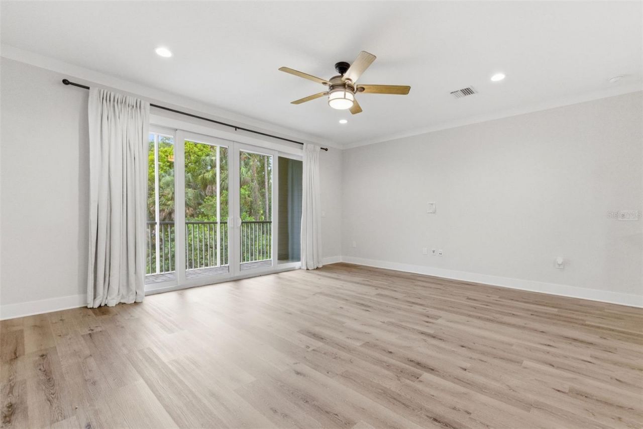 1225 Savona Drive Ne, Saint Petersburg, FL 33702 Photo