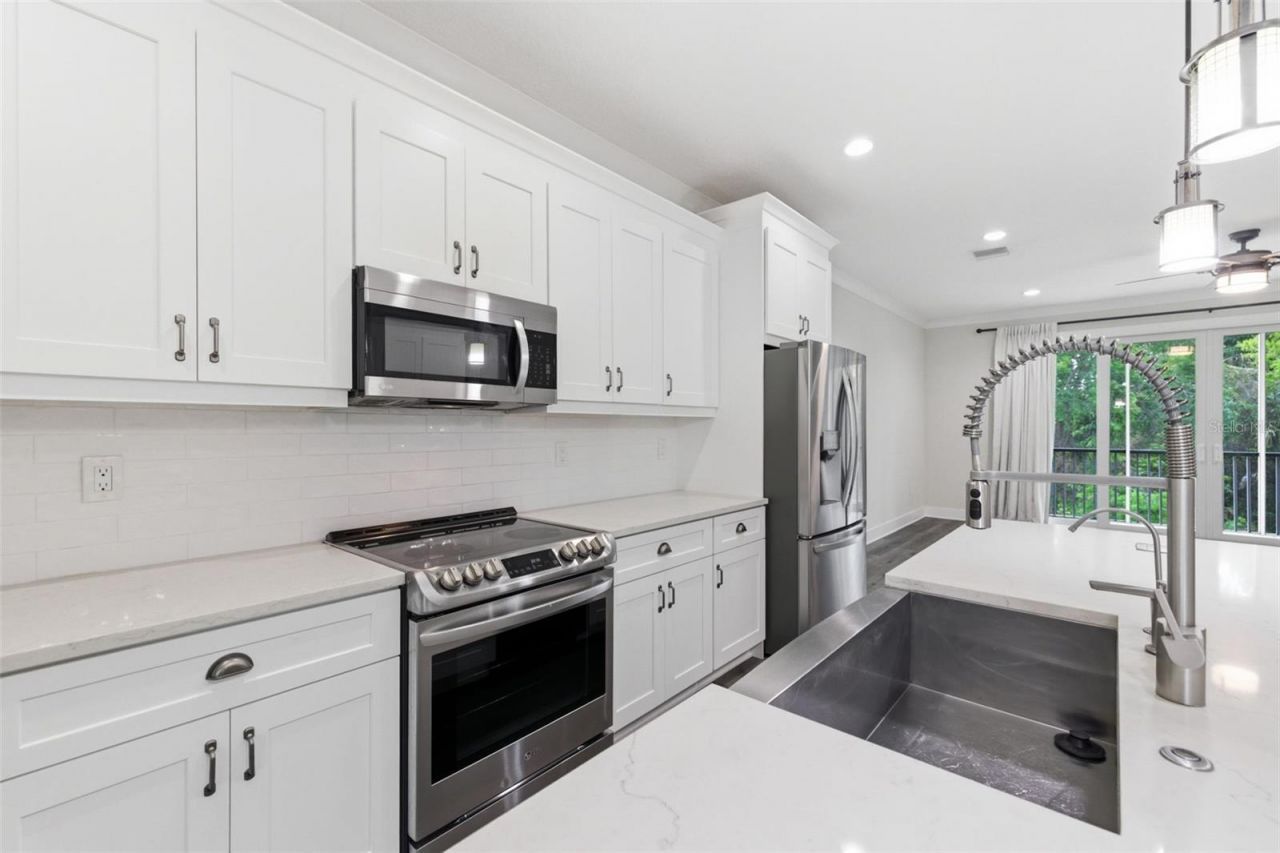 1225 Savona Drive Ne, Saint Petersburg, FL 33702 Photo