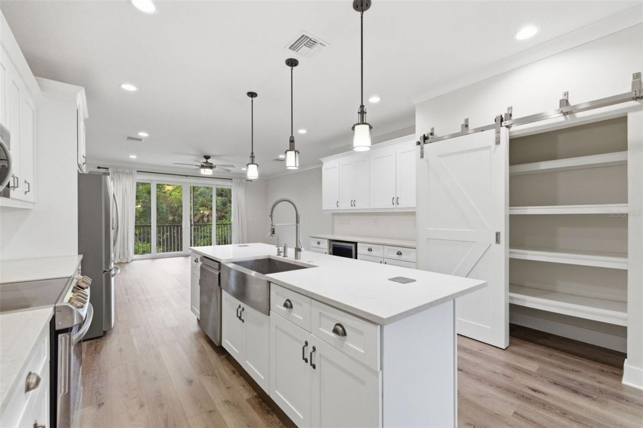 1225 Savona Drive Ne, Saint Petersburg, FL 33702 Photo