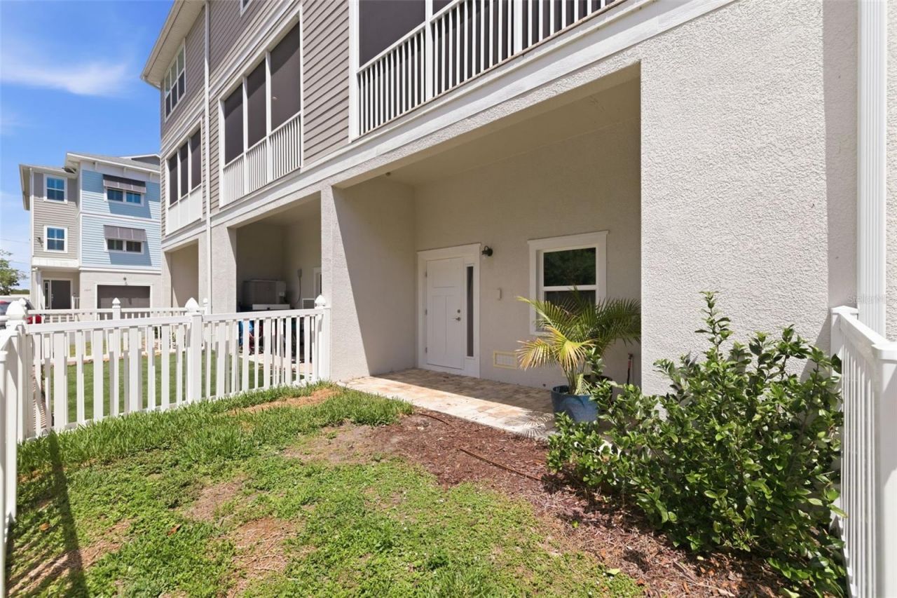 1225 Savona Drive Ne, Saint Petersburg, FL 33702 Photo