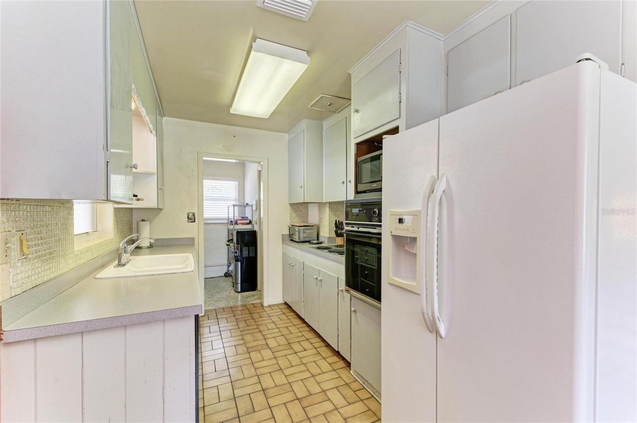 2286 Hyde Park Street, Sarasota, FL 34239 Photo