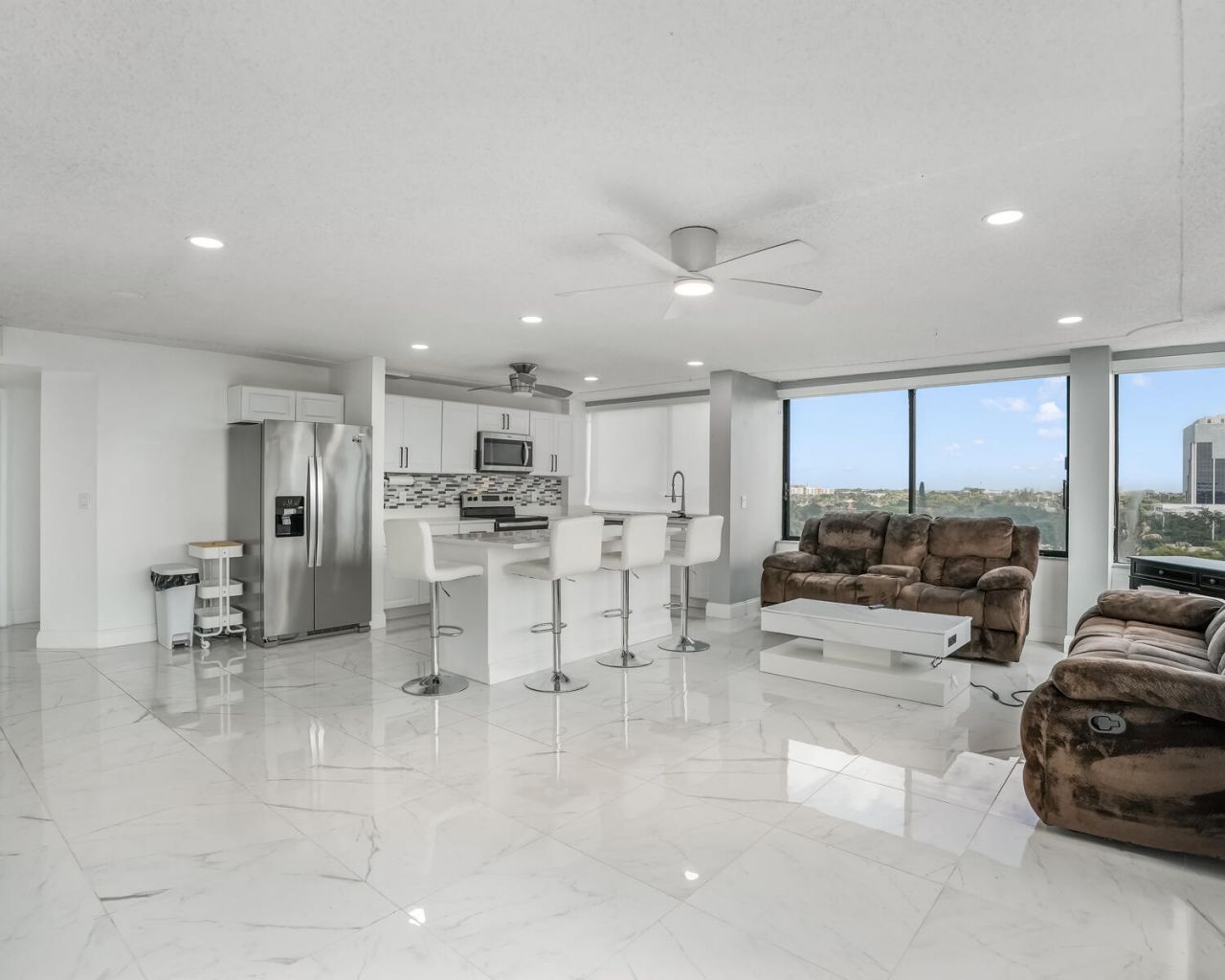 1500 Presidential Way, Unit 806, West Palm Beach, FL 33401 Photo