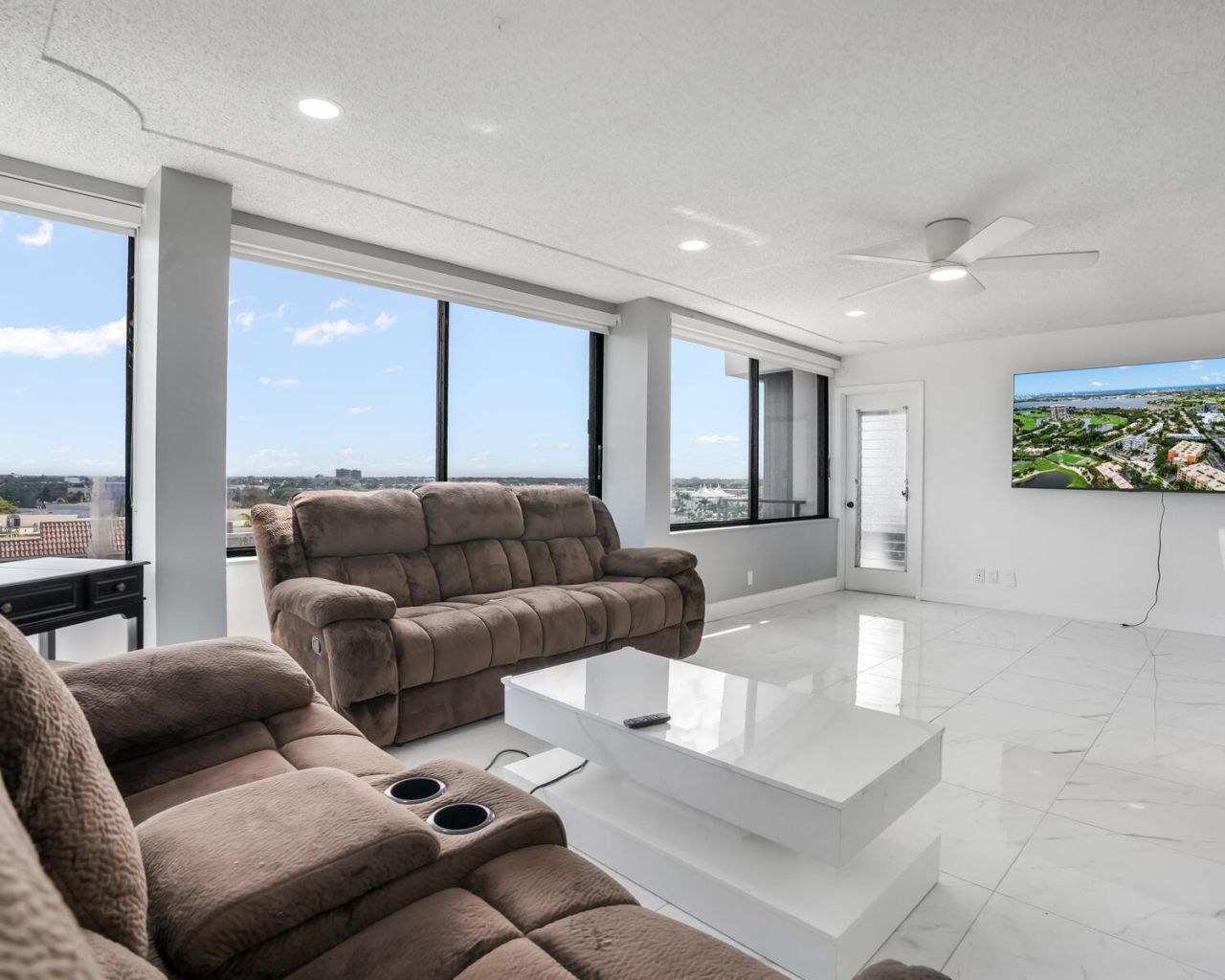 1500 Presidential Way, Unit 806, West Palm Beach, FL 33401 Photo