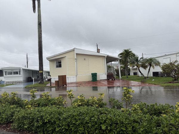 8557 SW 18th Street, Davie, FL 33324