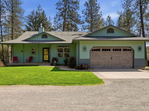 3216 E Rocky Ridge Ave, Chattaroy, WA 99003