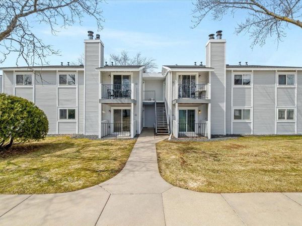 1720 Pleasant Street, Unit H, Lauderdale, MN 55113