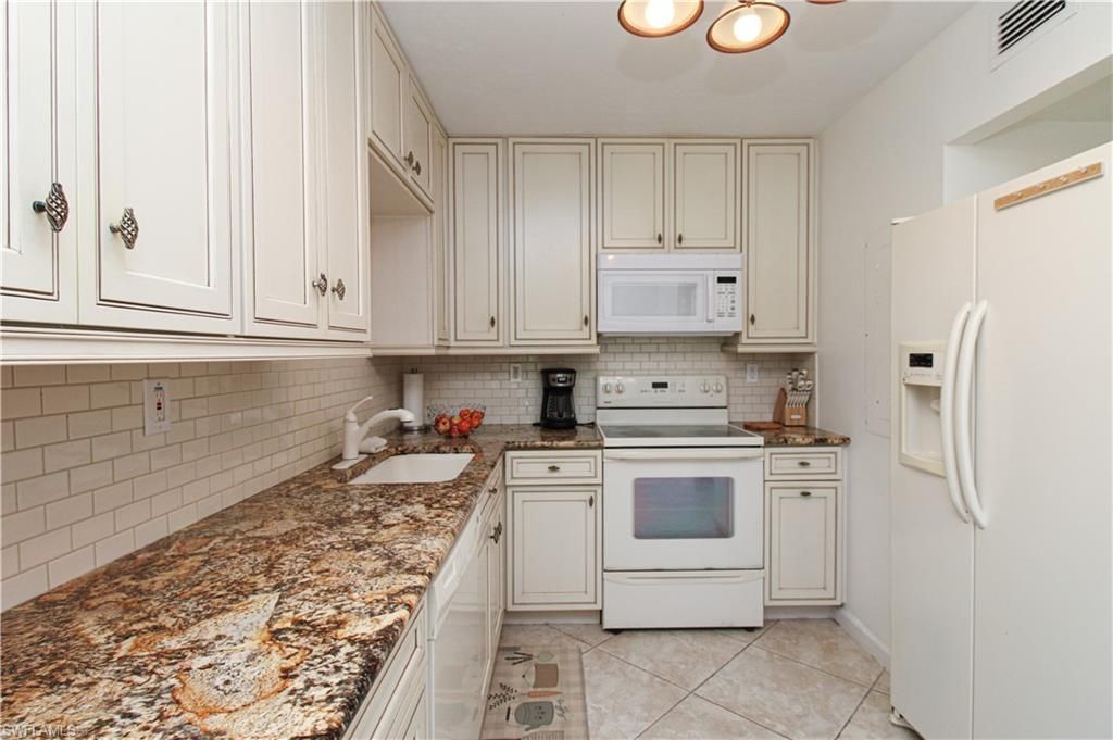 1510 Mainsail Dr, Unit 7, Naples, FL 34114 Photo