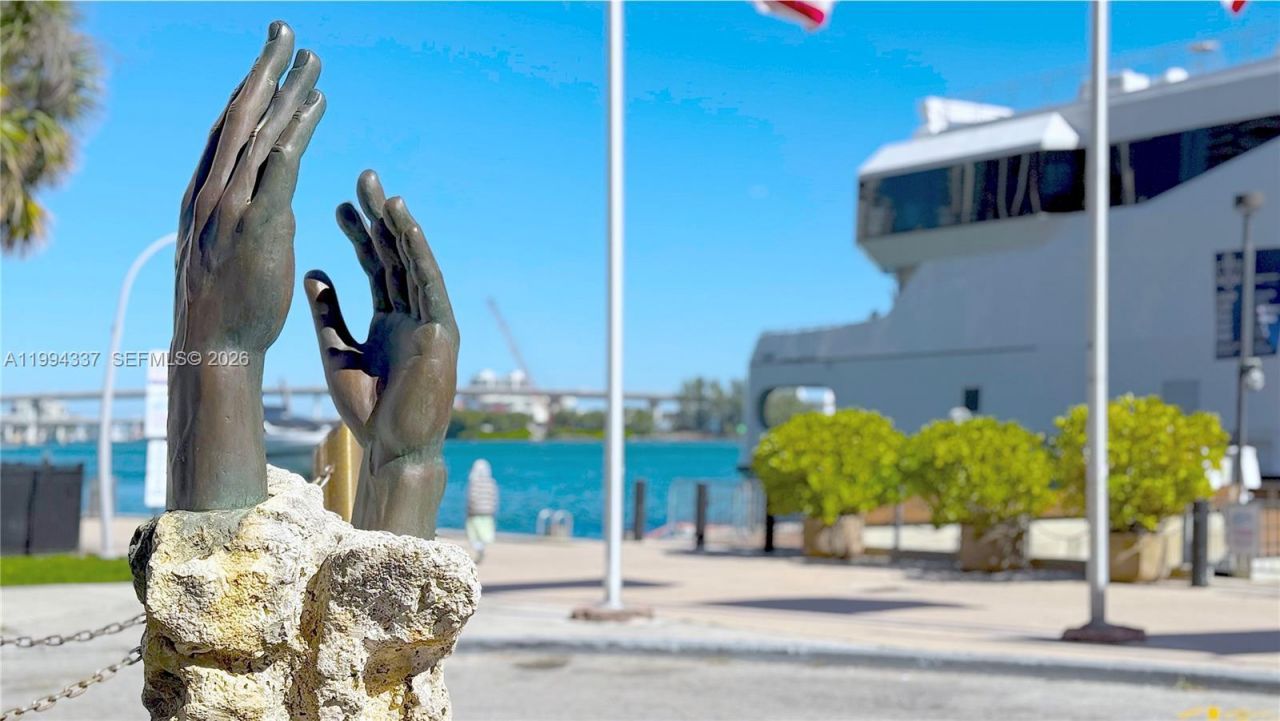 335 S Biscayne Blvd, Unit 2905, Miami, FL 33131 Photo