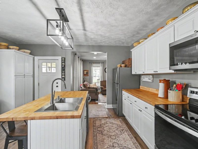 92 S Main Street, New London, OH 44851 Photo 11