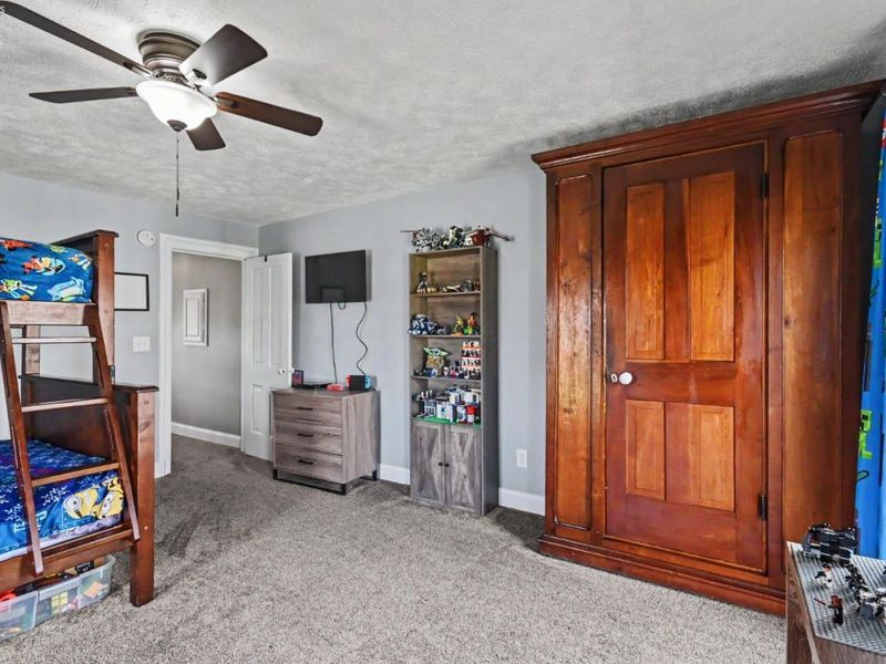 92 S Main Street, New London, OH 44851 Photo 27