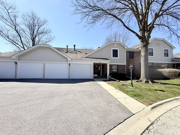 98 Marble Hill Court , Unit B2, Schaumburg, IL 60193
