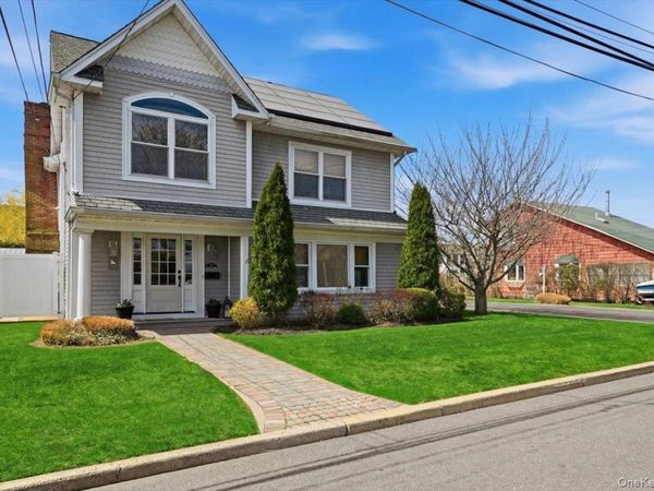 114 Araca Road , Babylon, NY 11702