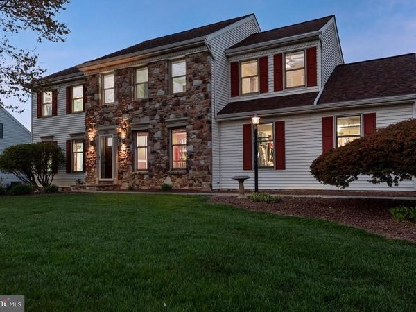 205 CAMBRIDGE DRIVE, STRASBURG, PA 17579