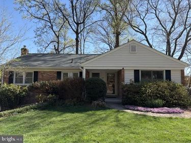 555 N LIVINGSTON STREET, ARLINGTON, VA 22203