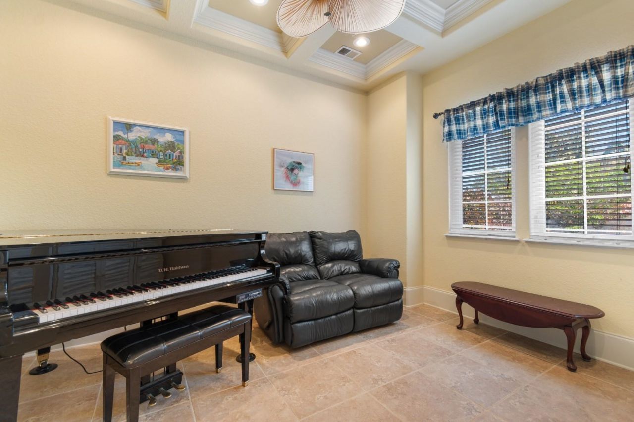 9891 Bellasera Circle Photo 22